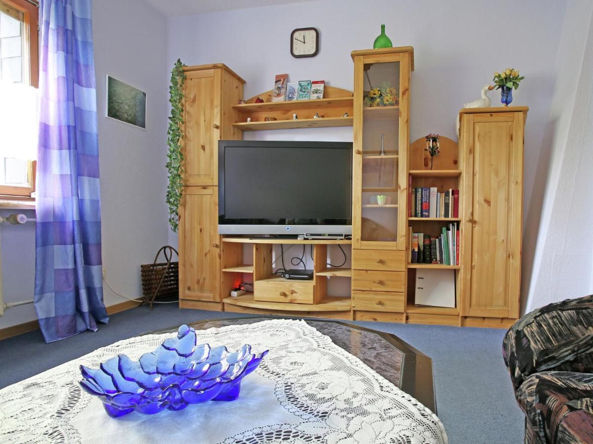 Secluded Apartment In Medebach With Terrace Bilik gambar