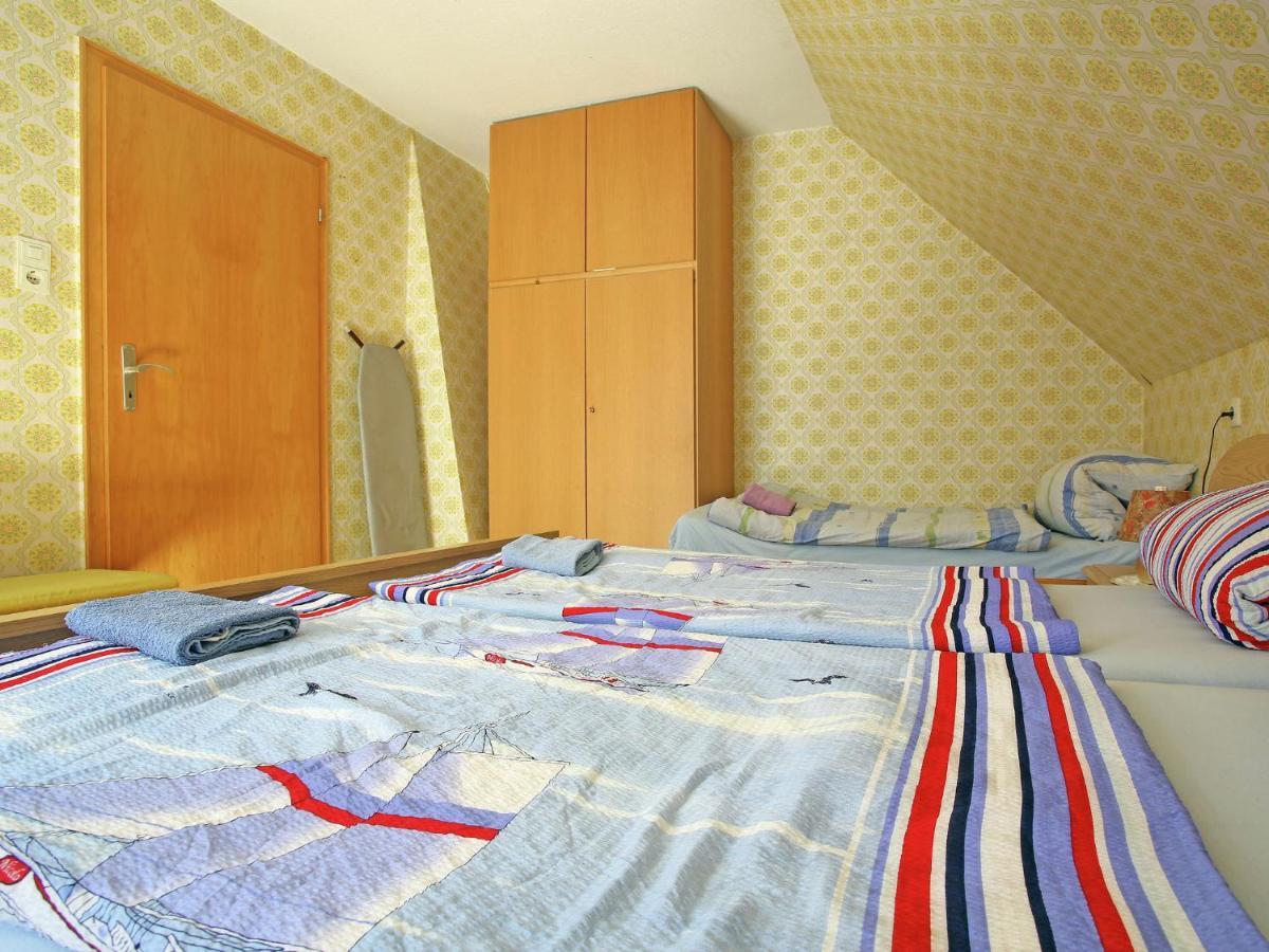 Secluded Apartment In Medebach With Terrace Bilik gambar